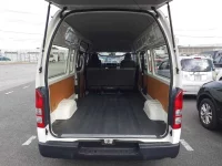 Toyota HIACE VAN лот № 33068 оценка 4.5  с аукциона в Японии 8