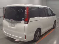 Toyota NOAH лот № 30091 оценка 3.5  с аукциона в Японии 1