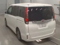 Toyota NOAH лот № 30091 оценка 3.5  с аукциона в Японии 5