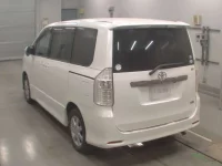 Toyota NOAH лот № 30222 оценка 3.5  с аукциона в Японии 5