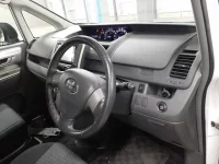 Toyota NOAH лот № 30222 оценка 3.5  с аукциона в Японии 6
