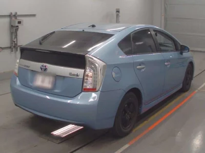 Toyota PRIUS PHV  с аукциона в Японии