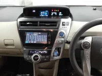 Toyota PRIUS ALPHA лот № 30079 оценка 3.5  с аукциона в Японии 8