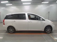 Toyota WISH лот № 30047 оценка 3.5  с аукциона в Японии 2