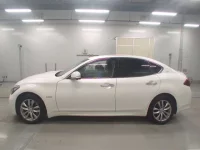 Nissan FUGA лот № 30005 оценка 3.5  с аукциона в Японии 3