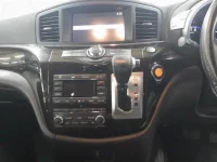 Nissan ELGRAND лот № 30131 оценка 4  с аукциона в Японии 8