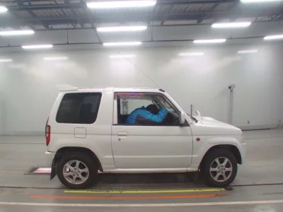 Nissan KIX  с аукциона в Японии