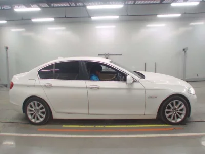 BMW 5-Series  с аукциона в Японии