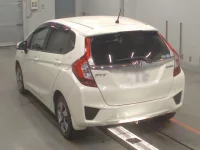 Honda FIT лот № 30042 оценка 4.5  с аукциона в Японии 5