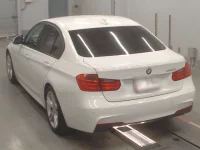 BMW 3-Series лот № 38087 оценка 4  с аукциона в Японии 5