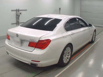 BMW 7-Series  с аукциона в Японии