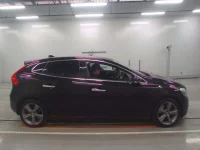 Volvo V40 лот № 38043 оценка 4  с аукциона в Японии 2