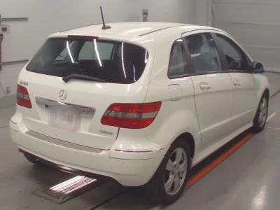 Mercedes-Benz B CLASS