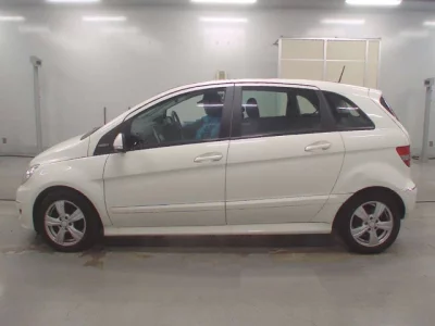 Mercedes-Benz B CLASS