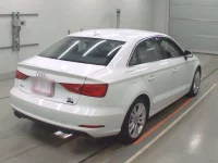 Audi A3 лот № 38060 оценка 4  с аукциона в Японии 1