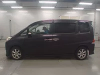 Honda STEP WAGON лот № 10196 оценка 3.5  с аукциона в Японии 3