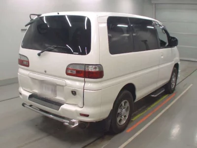 Mitsubishi DELICA