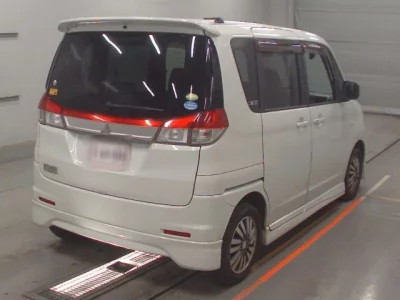 Mitsubishi DELICA D2