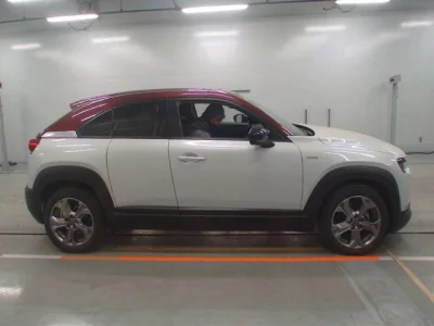 Mazda MX-30  с аукциона в Японии
