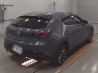 Mazda MAZDA3 лот № 30087 оценка 4  с аукциона в Японии 1