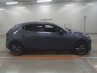 Mazda MAZDA3 лот № 30087 оценка 4  с аукциона в Японии 2