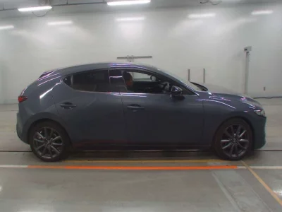 Mazda MAZDA3  с аукциона в Японии