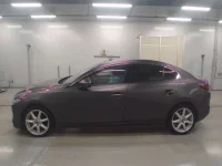 Mazda MAZDA3 лот № 40019 оценка R  с аукциона в Японии 3