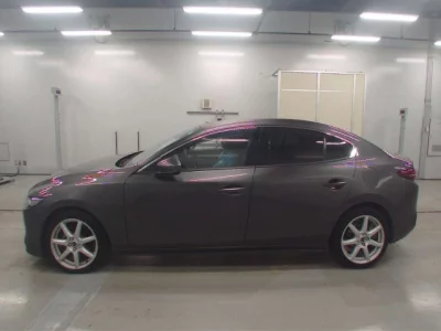 Mazda MAZDA3  с аукциона в Японии