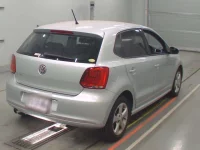 Volkswagen POLO лот № 50050 оценка 4.5  с аукциона в Японии 1