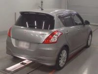 Suzuki SWIFT лот № 30149 оценка 3.5  с аукциона в Японии 1