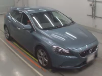 Volvo V40 лот № 38002 оценка 4.5  с аукциона в Японии 4
