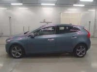 Volvo V40 лот № 38002 оценка 4.5  с аукциона в Японии 3