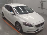 Volvo V40 лот № 38005 оценка 4  с аукциона в Японии 4