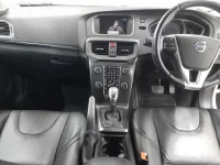 Volvo V40 лот № 38005 оценка 4  с аукциона в Японии 8