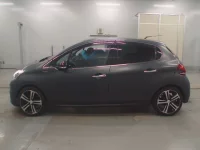 Peugeot 208 лот № 10090 оценка 4  с аукциона в Японии 3