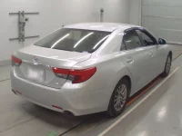 Toyota MARK X лот № 36059 оценка 4  с аукциона в Японии 1