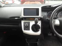 Toyota WISH лот № 30328 оценка 4.5  с аукциона в Японии 8