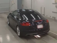 Audi TT лот № 38124 оценка 4  с аукциона в Японии 5