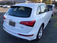 Audi Q5 лот № 50043 оценка 4  с аукциона в Японии 1