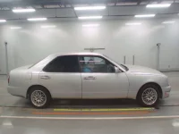 Nissan GLORIA лот № 10258 оценка R  с аукциона в Японии 2