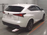 Lexus NX лот № 90091 оценка 4  с аукциона в Японии 1