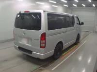 Toyota HIACE VAN лот № 30338 оценка 3  с аукциона в Японии 1