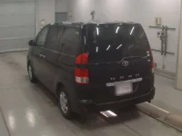 Toyota NOAH лот № 30368 оценка 3  с аукциона в Японии 5
