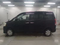 Toyota NOAH лот № 30368 оценка 3  с аукциона в Японии 3