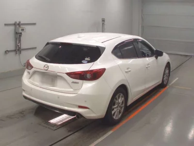 Mazda AXELA  с аукциона в Японии