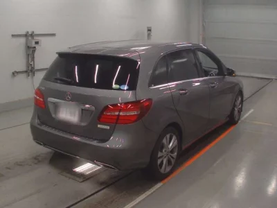 Mercedes-Benz B CLASS