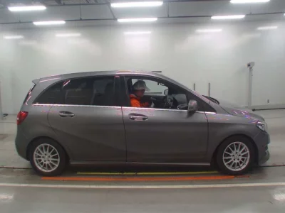 Mercedes-Benz B CLASS