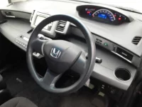 Honda FREED лот № 30404 оценка 4  с аукциона в Японии 6