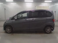 Honda FREED лот № 30404 оценка 4  с аукциона в Японии 3