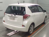 Toyota RACTIS лот № 10329 оценка 3.5  с аукциона в Японии 1